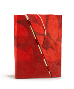 Lokta Bold Floral Bamboo Lock Notebook – Medium (15x12cm) – 45 Bladen – Ruby